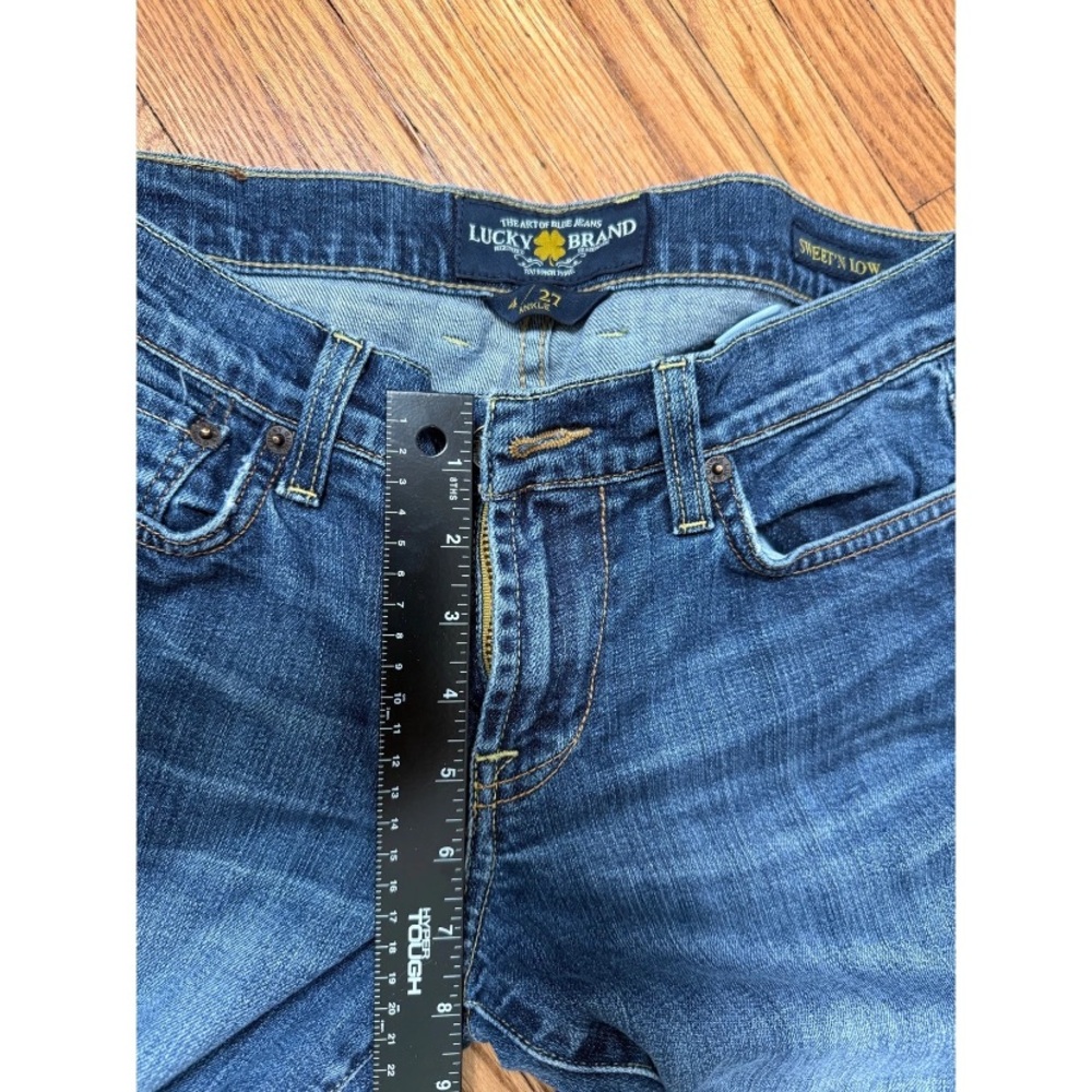 🦋 2000’s Lucky Brand Sweet N Low Jeans 🦋 - Picture 5 of 7
